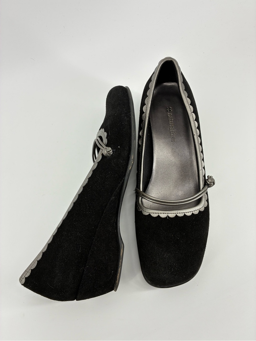 Naturalizer Black Suede Scalloped Trim Ballet Wedge Shoe Vintage Style